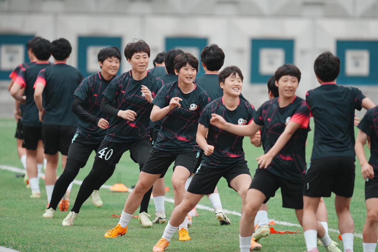 朝鲜女足1-0战胜日本夺冠