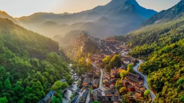 望仙谷景区发生火灾 无人员伤亡