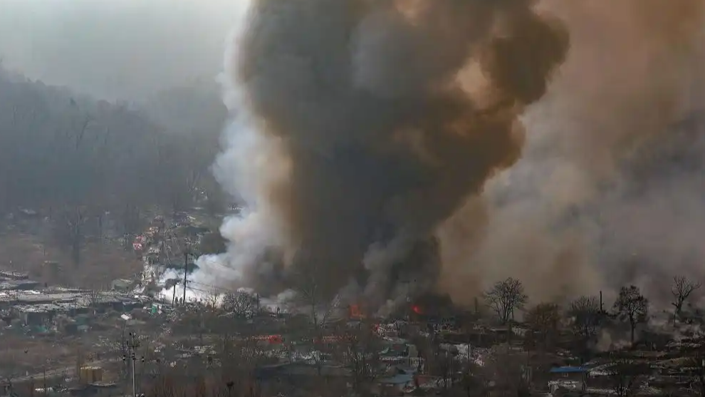 韩国首尔火灾已投入85辆消防车