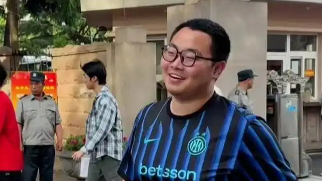 考生：考完数学是不会有笑脸的