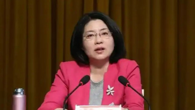  “美女书记”被双开 曾因直播引关注