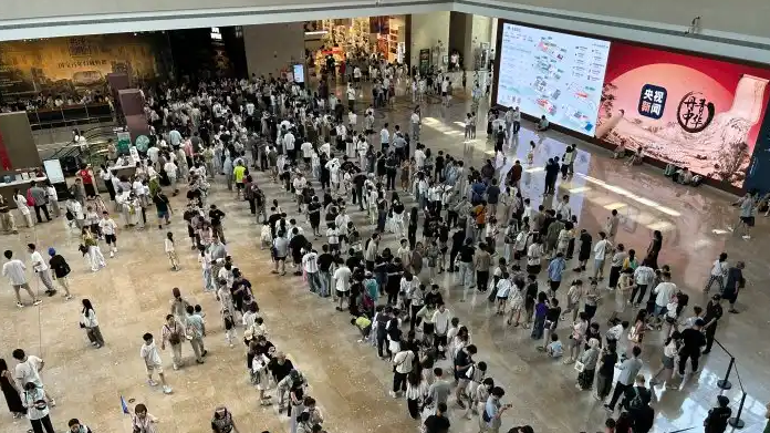 杭州圆明园兽首展免费开放 客流爆满
