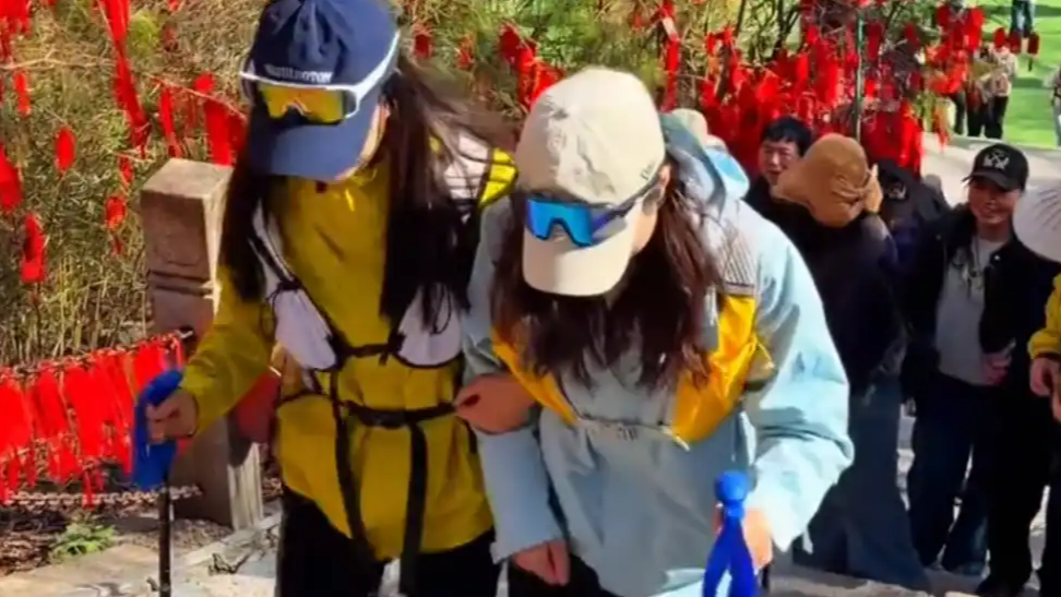 “这山爬出了阅兵的感觉”