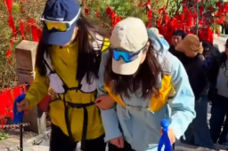   “这山爬出了阅兵的感觉” 缩略图