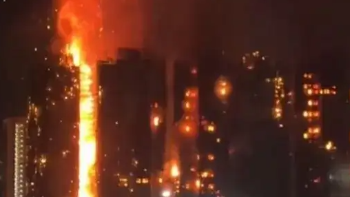 香港已出动超1000人灭火