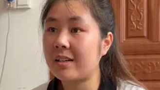 女孩大学毕业后照顾渐冻症母亲3年