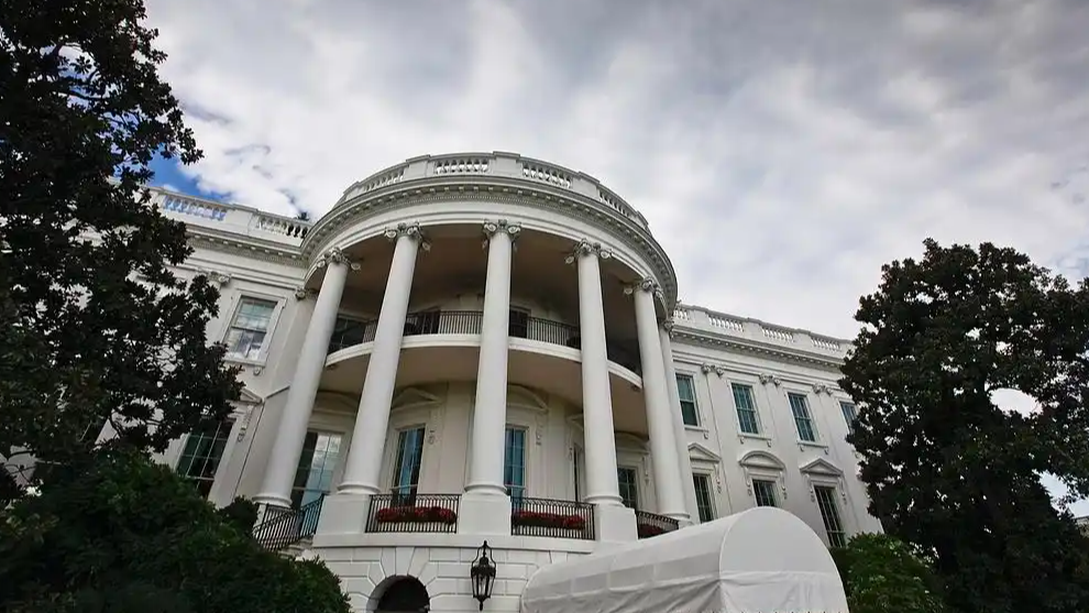 美国宣布对特定半导体等加征25%关税