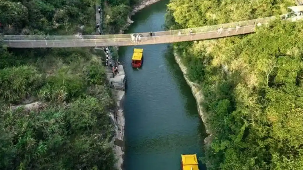  景区“母亲节穿旗袍免费入园”引争议