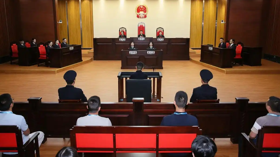 重庆市政协原副主席段成刚被判无期