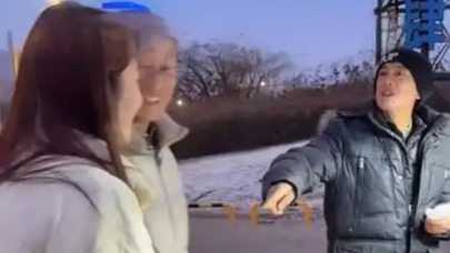 男子带老婆买糖葫芦被认成父女