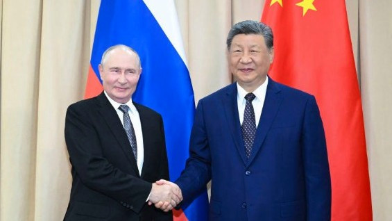 习近平会见普京