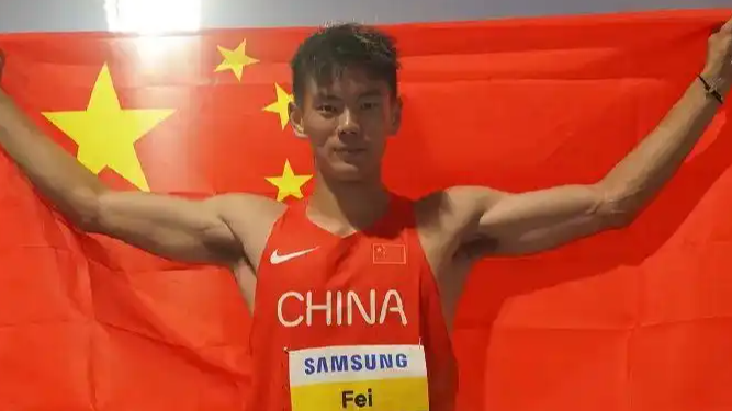  费翔夺田径亚锦赛男子十项全能冠军