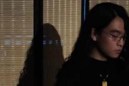   22岁小伙长发大波浪被外甥叫阿姨 缩略图