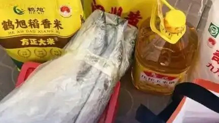 女子喊话亲戚过年串门送礼实用一些