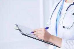   媒体评医生美颜照：妨碍谁看病了吗 缩略图