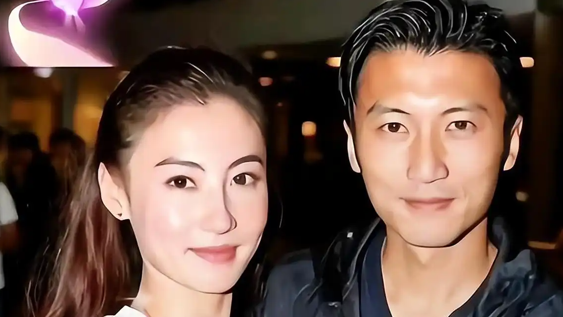 尹锡悦戴手铐脚镣外出就医