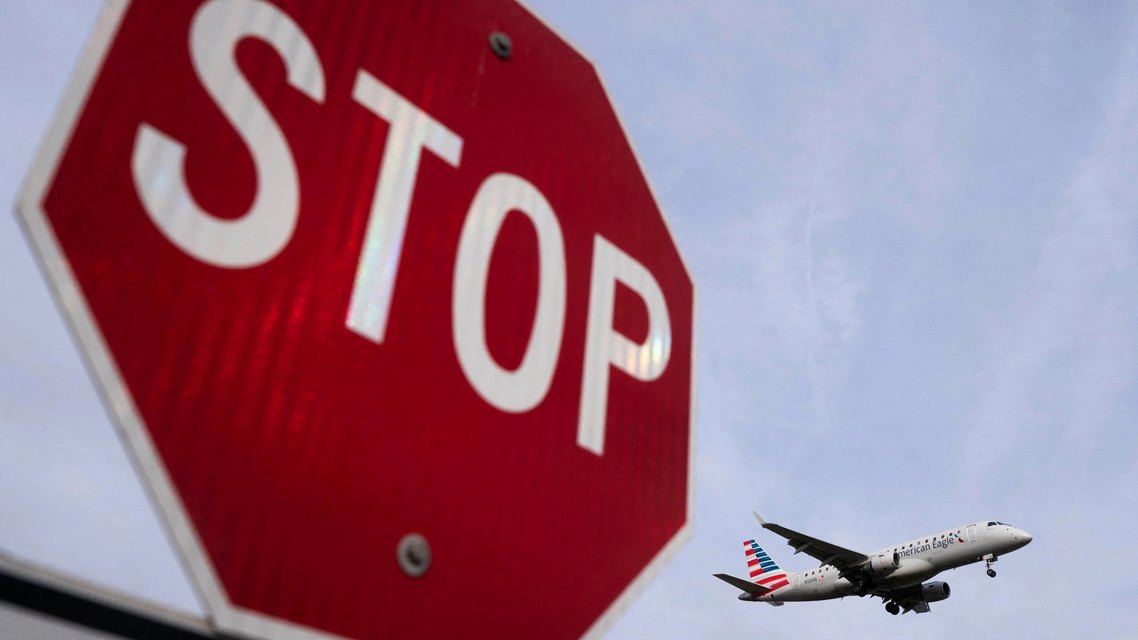 近3000架次航班被取消 在美华人发声