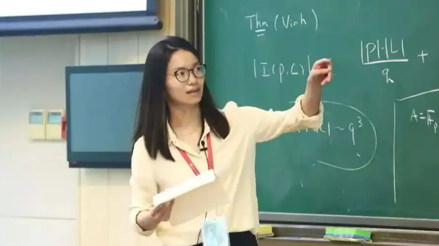 没必要编造一个“王虹受苦”的故事