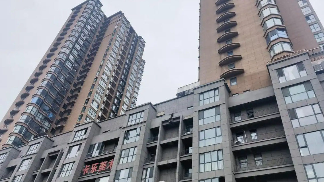 开发商伪造公证书变卖房主34套房