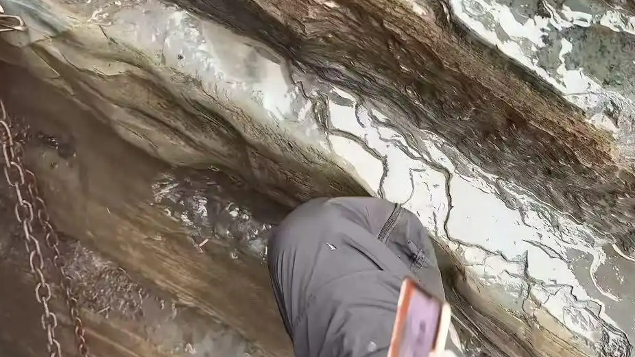 梵净山90°垂直天梯走红