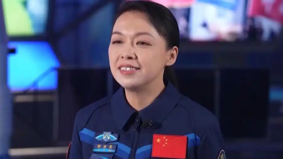 首位香港航天员：国家好 香港就好