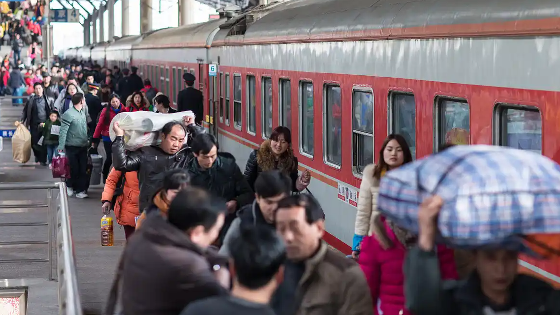 春节假期首日火车票今日开售