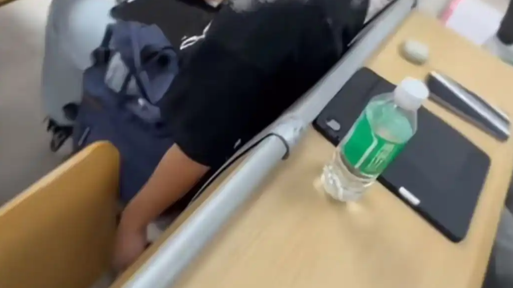 华南理工一男生偷拍裙底被留校察看
