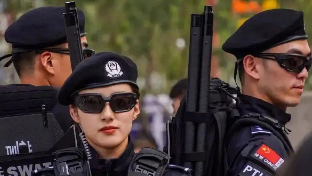 枪枪十环 “神枪手”女警回应走红