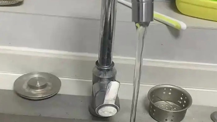 公司回应自来水发臭：减免5吨水费