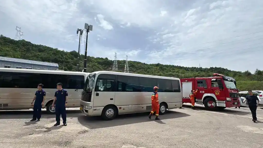 煤矿事故知情矿工：事发时中班下矿