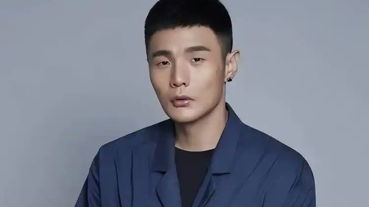 李荣浩连续11年发文：都给我好好考