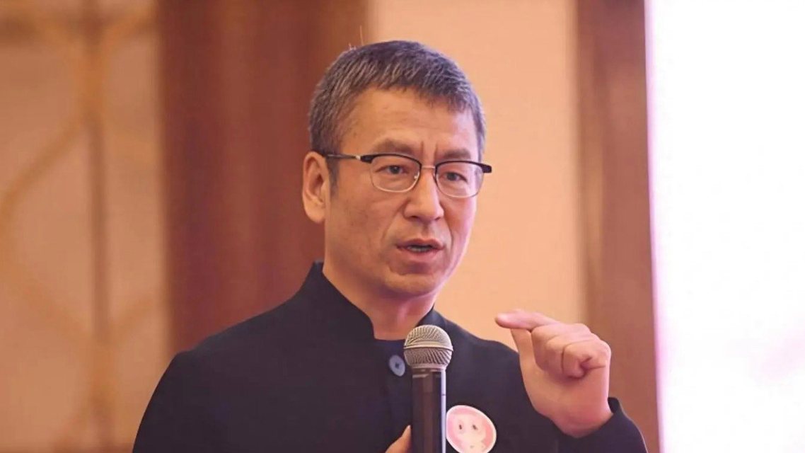 白岩松：农民养老金每月200的确低了