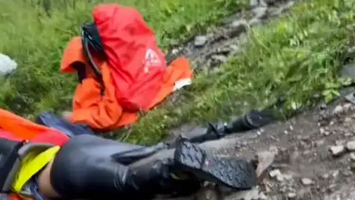 五台山多人遭雷击：眼前一白就倒了