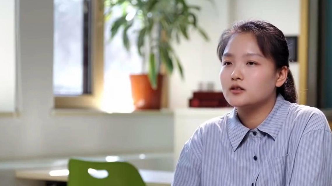  北大女孩时隔八年再谈感谢贫穷