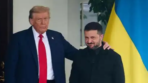 特朗普当众施压泽连斯基