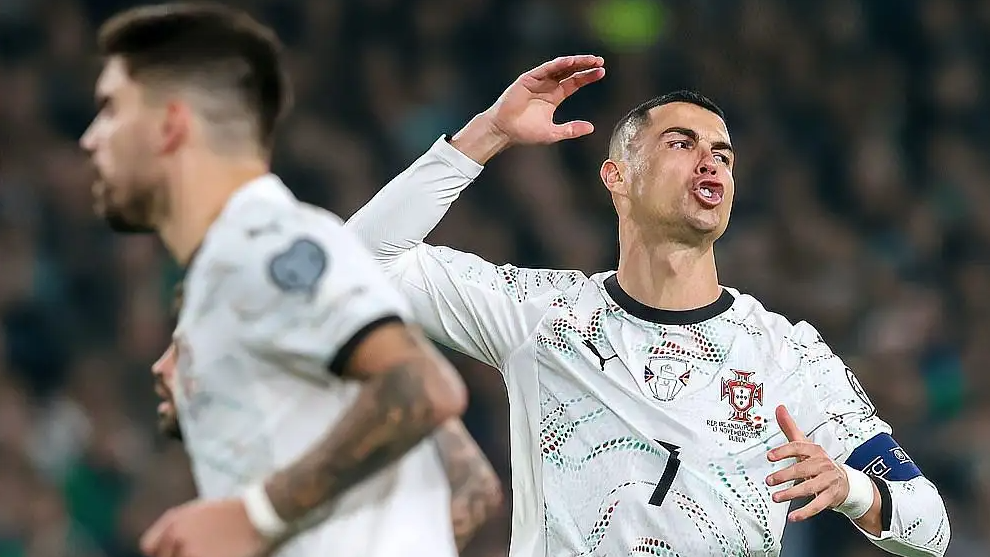 C罗国家队生涯首次染红