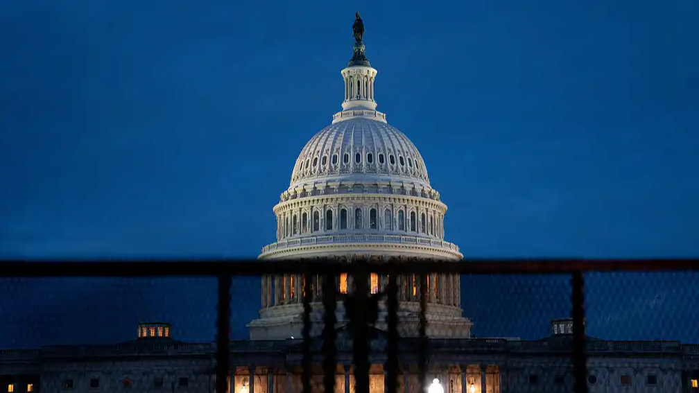 美参院批准强制公开爱泼斯坦案文件