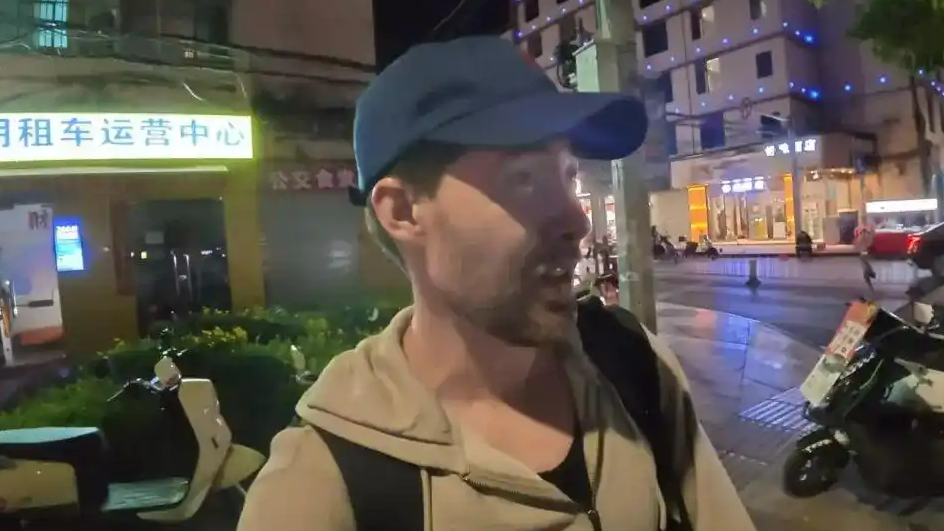 美博主想拍落后中国被大凉山孩子问住