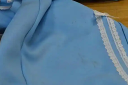   校方回应演出服遭学生家长集体退货 缩略图