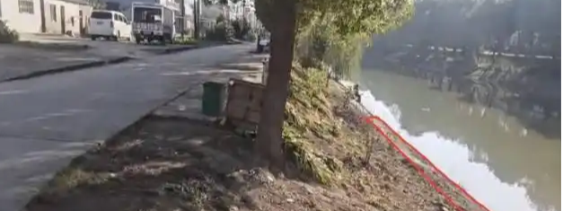 男童家门口落水 母亲施救双双遇难