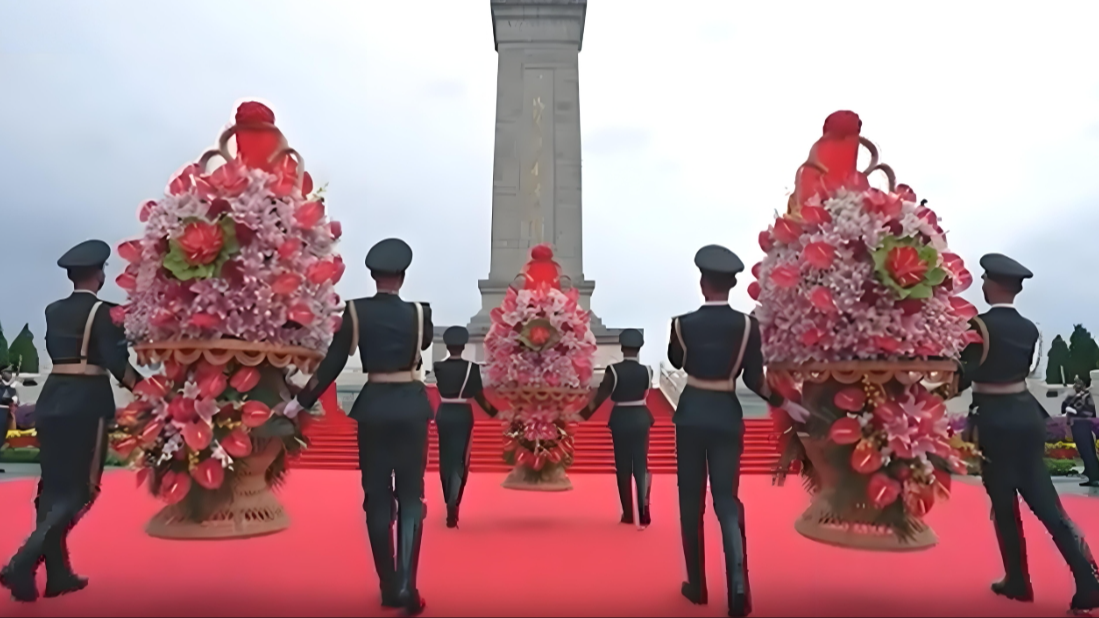  习近平深刻诠释这场“伟大胜利”