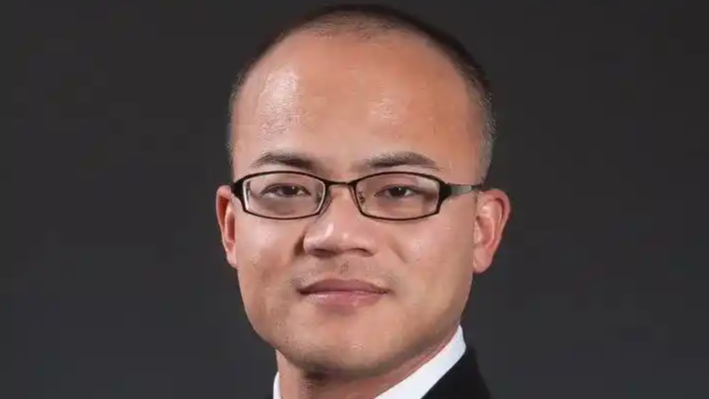 知名律师打羽毛球猝死 年仅43岁