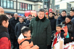   总书记带领我们守护非遗之美 缩略图