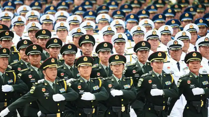 越南传奇女飞行员在美国坠机身亡