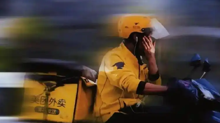 “北大外卖哥”改名“北大五单哥”
