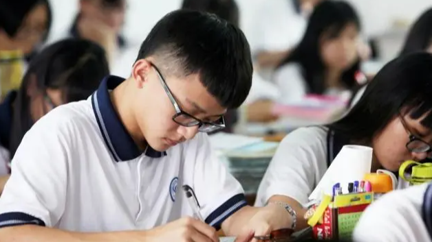  儿子高考结束 妈妈开始放飞自我