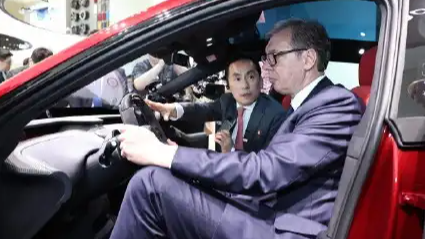武契奇说买不起小米汽车 雷军回应