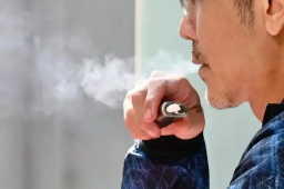 香港“最严禁烟令”今起实施